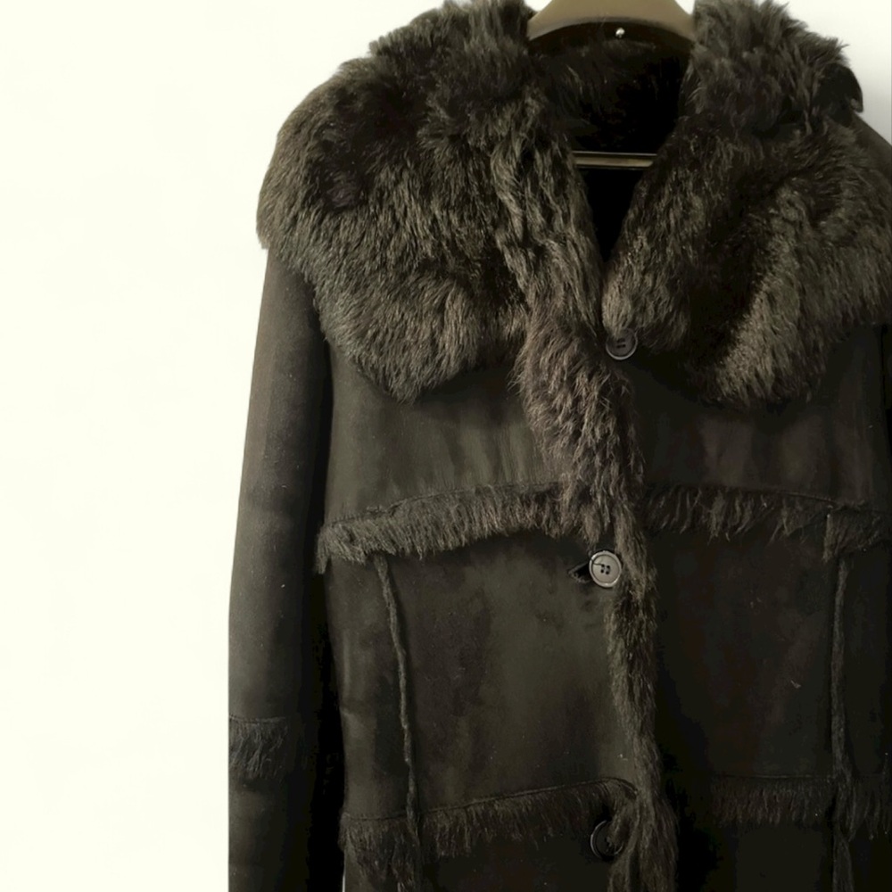 ❌SOLD❌ Fitted Suede Shearling Coat with Fur Trim
